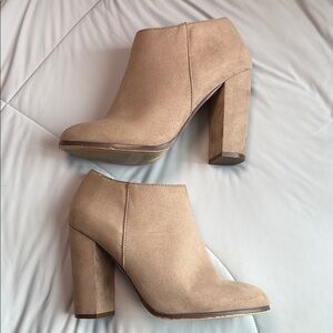 Mix No. 6 Tan Heeled Boots with Suede Finish